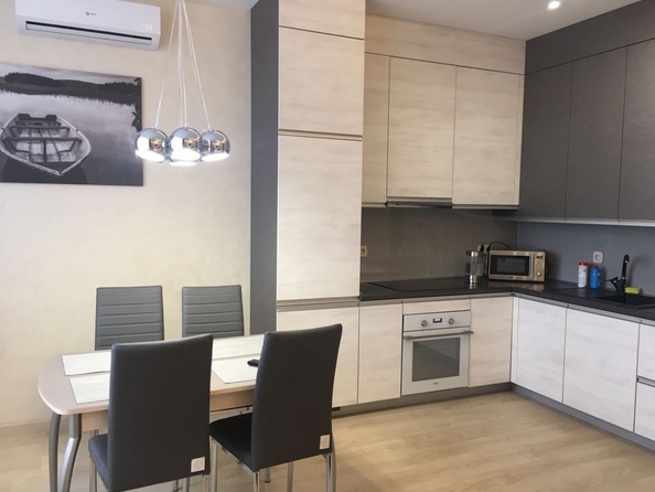 
  Продается 2-комн. квартира, 50 м², Варфоломеева ул
. Фото 2.