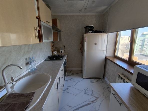 
  Продается 3-комн. квартира, 80 м², Таганрогская ул, д. 126
. Фото 10.