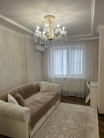 
  Продается 2-комн. квартира, 46 м², Платова б-р, д. 7
. Фото 1.