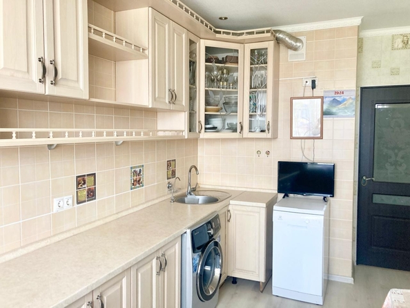 
  Продается 2-комн. квартира, 56.3 м², Стабильная ул, д. 9
. Фото 2.