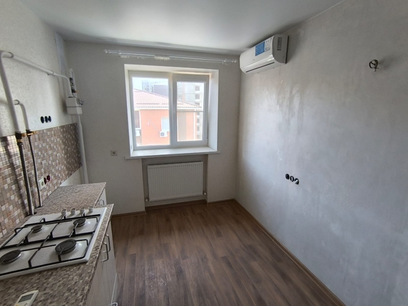 
  Продается 1-комн. квартира, 32 м², Венеры ул, д. 24
. Фото 3.