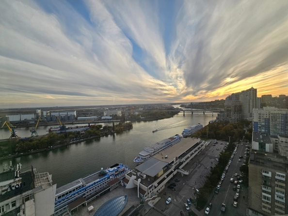 
  Продается 4-комн. квартира, 501 м², Береговая ул, д. 128
. Фото 2.