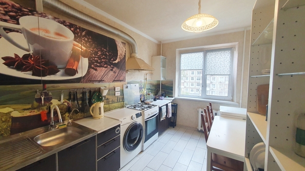 
  Продается 3-комн. квартира, 65 м², Малиновского ул, д. 76
. Фото 9.