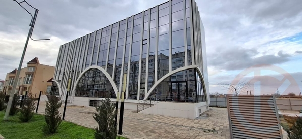 
  Продается универсальное помещение 1500 м². Фото 1.