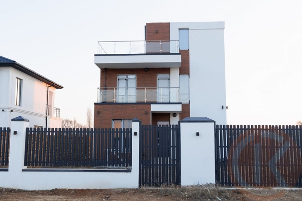 
  Продается дом 192.2 м². Фото 1.