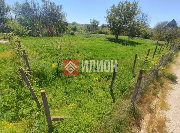 
  Продается земельный участок 4.2 сотки. Фото 1.