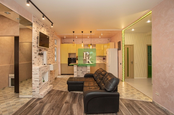 
  Продается 2-комн. квартира 71.5 м². Фото 2.