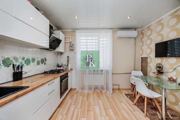 
  Продается 3-комн. квартира 70 м². Фото 1.