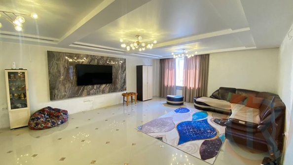 
  Продается дом 240 м². Фото 1.