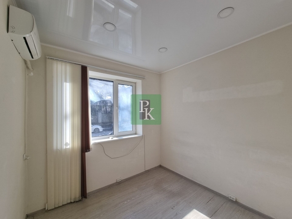 
  Сдается офис 13 м². Фото 1.