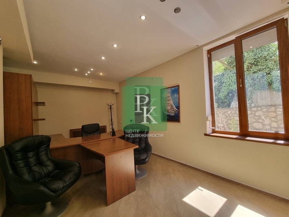 
  Сдается офис 201.5 м². Фото 1.