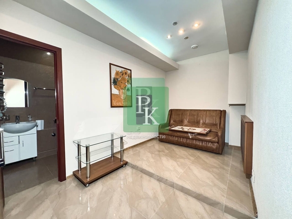 
  Сдается офис 201.5 м². Фото 5.