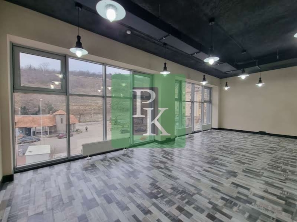 
  Сдается офис 42.3 м². Фото 2.