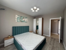 Продается 1-комнатная квартира Комарова б-р, 39  м&sup2;, 6400000 рублей