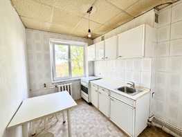 Продается 4-комнатная квартира 40-летия Победы пр-кт, 64 м², 4500000 рублей